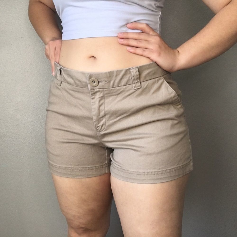 BCG • Tan Khaki Cargo Shorts Size 8 - Picture 7 of 8